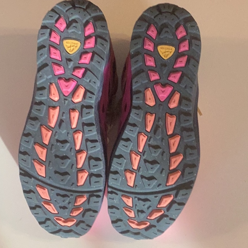 Men’s ACG Pink and Brown Athletic Shoes - Picture 2 of 4